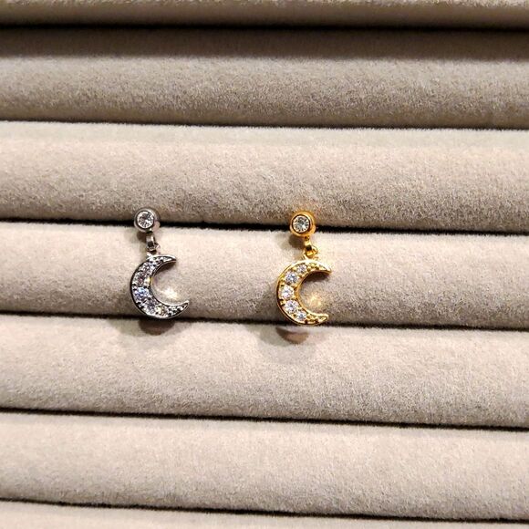 Dangling Moon design Body Jewelry - Picture 1 of 3